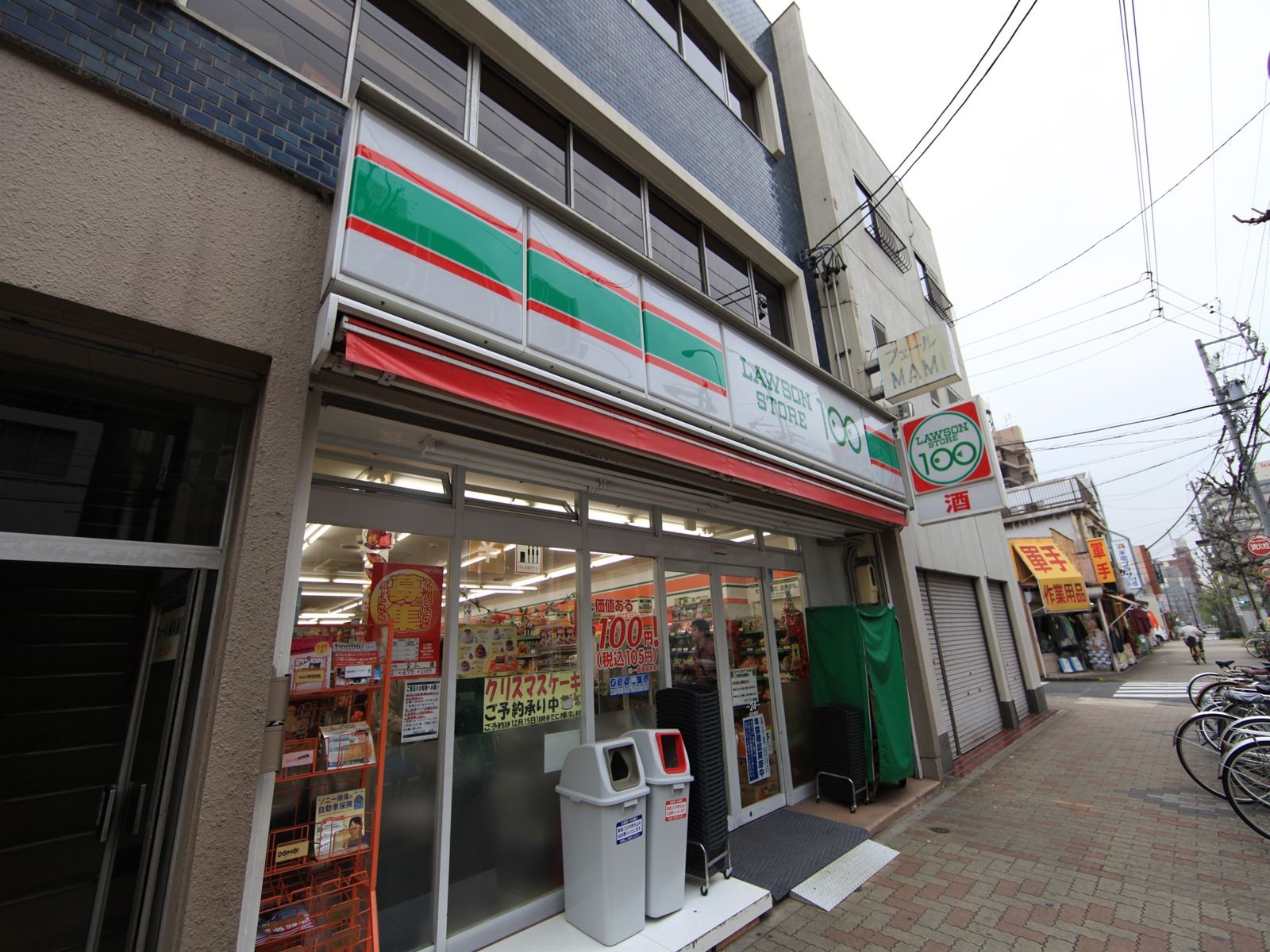 Convenience store. STORE100 Jinshan store up (convenience store) 273m