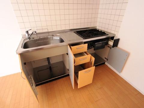 Other room space. Kitchen storage