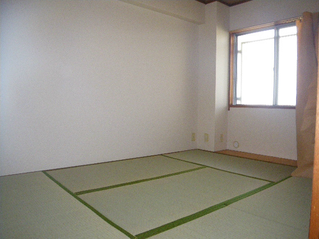 Other room space. Japanese-style room 6 quires