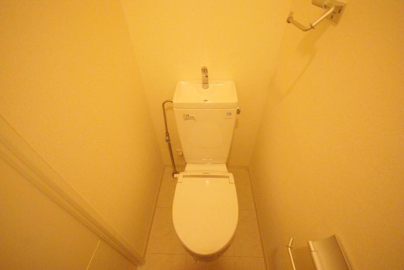 Toilet. room