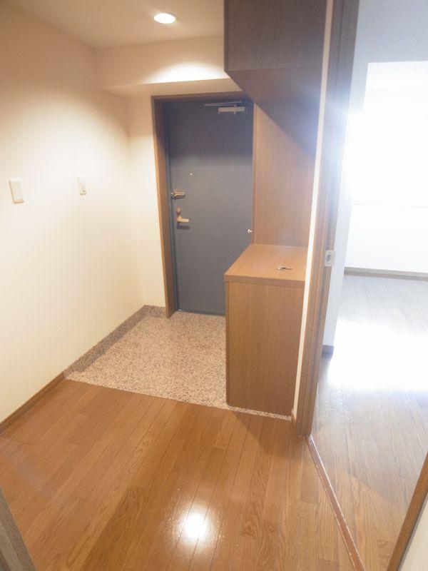 Entrance. Local (10 May 2013) Shooting