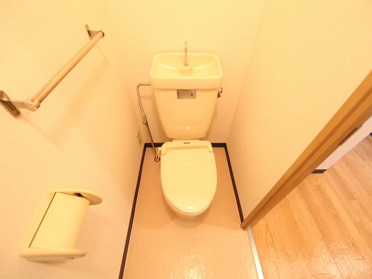 Toilet. toilet Warm water washing toilet seat mounting Allowed