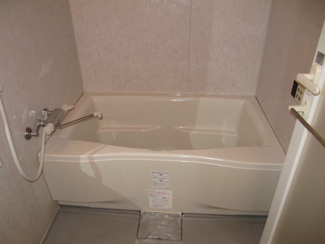 Bath. Reheating, With bathroom dryer ※ It will be the same type of room image.