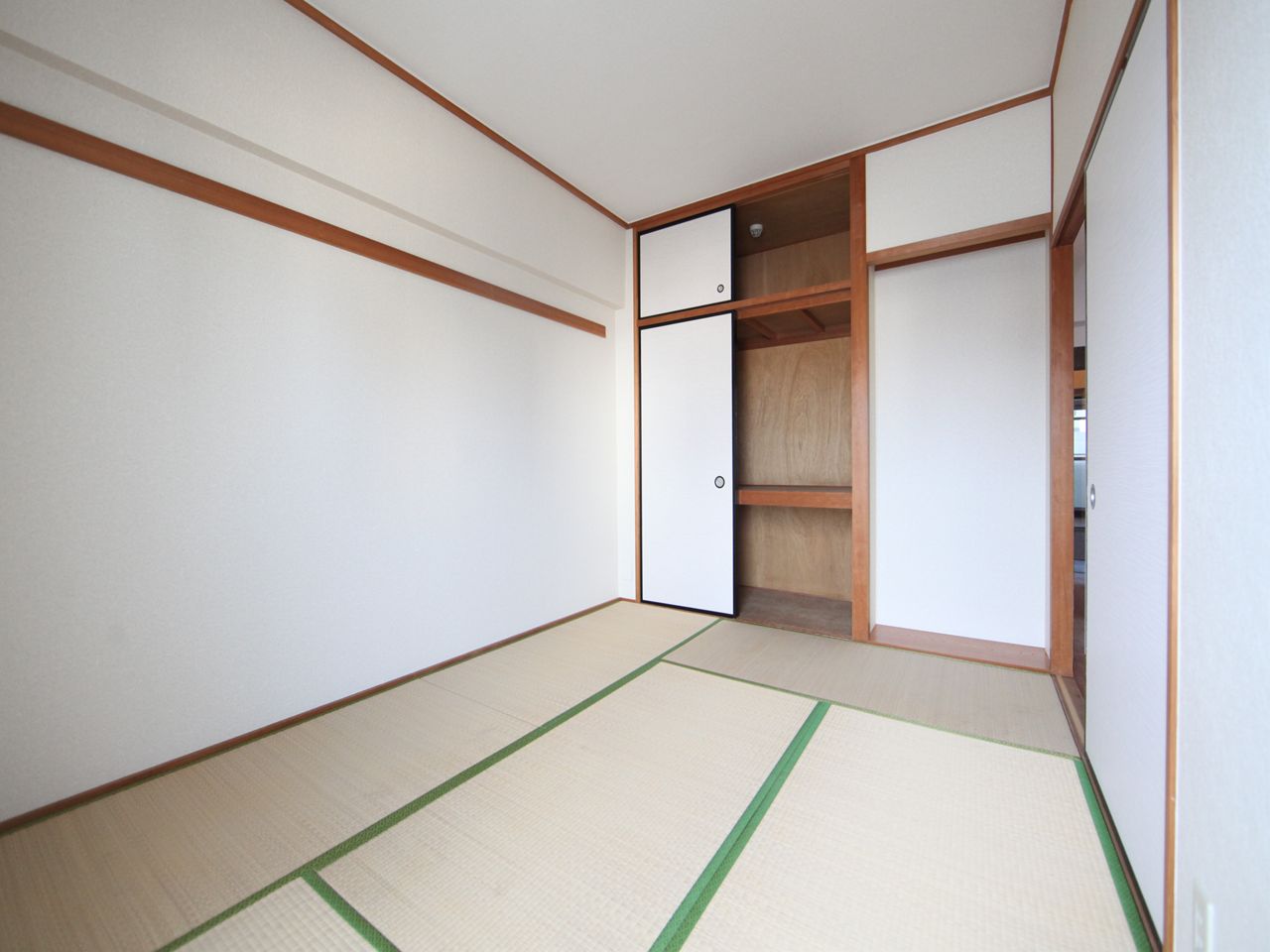 Other room space. Japanese-style room 6 quires With closet (storage enhancement)