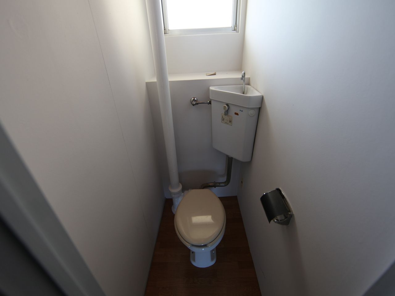 Toilet. toilet With windows (ventilation good)