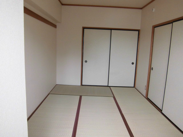 Other room space. South Japanese-style room 6 quires