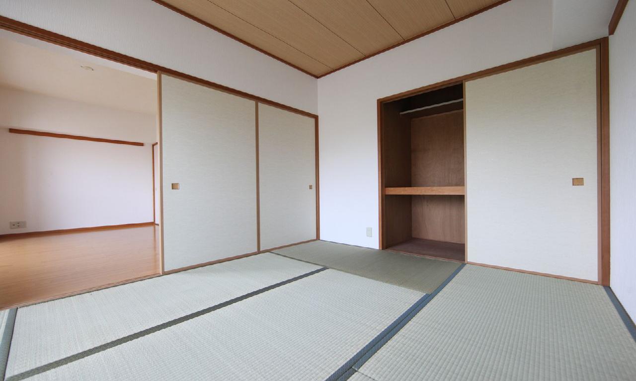 Receipt. Japanese-style room 6 quires With closet (storage rich have)