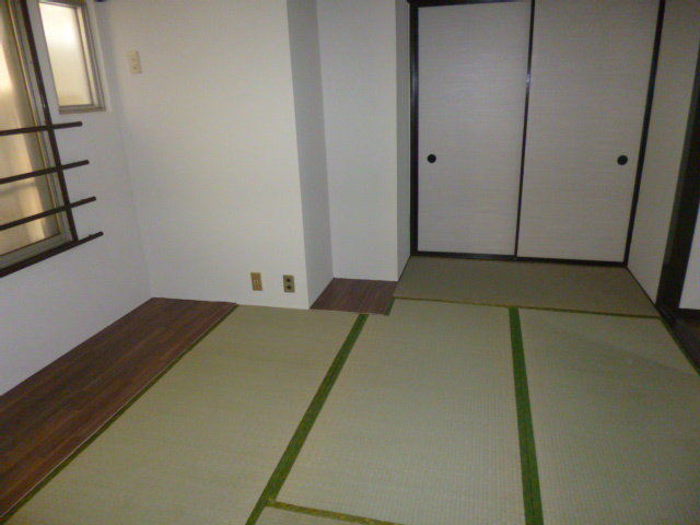 Other room space. Japanese-style room 6.7 quires