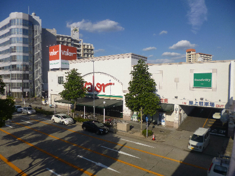 Supermarket. 524m to Barrow Shinyoung store (Super)