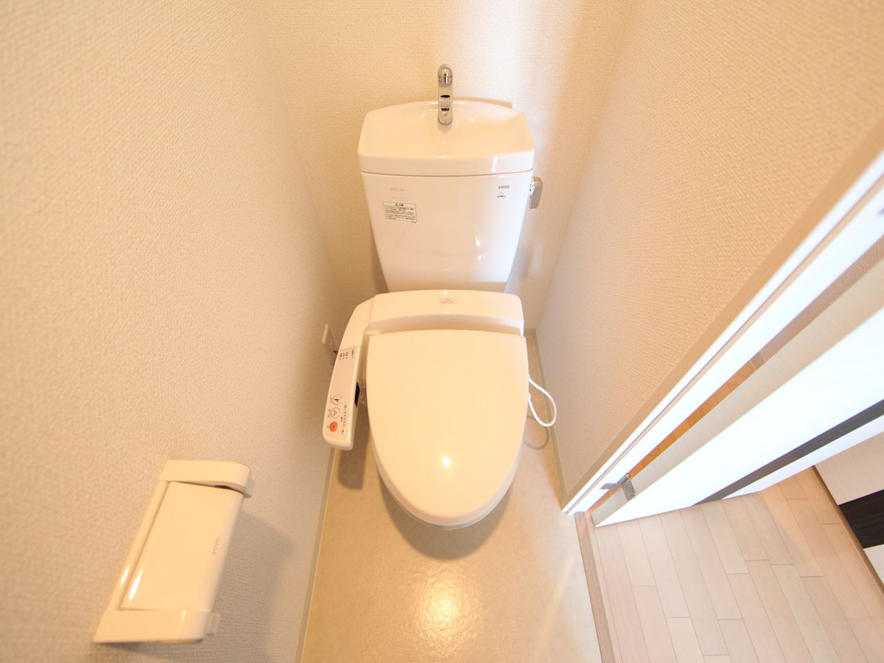 Toilet. Toilet with hot cleaning heating toilet seat