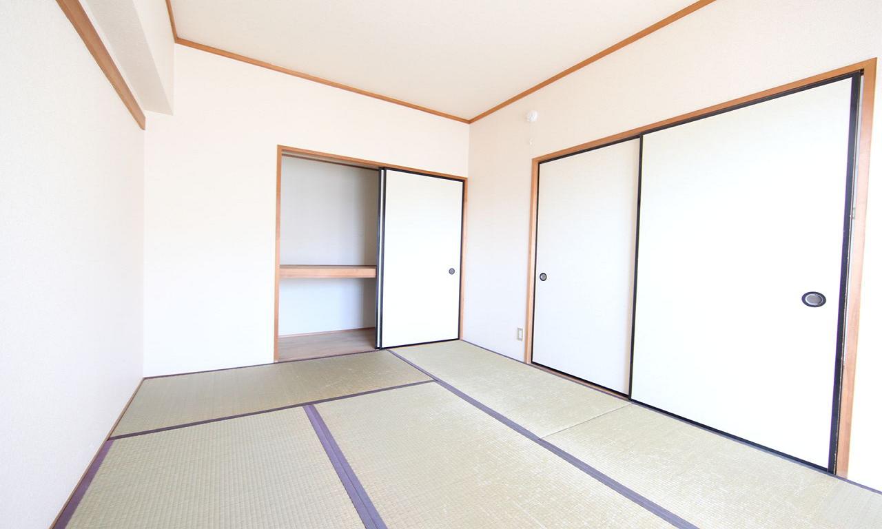 Other room space. Japanese-style room 6 quires Closet (storage rich have)