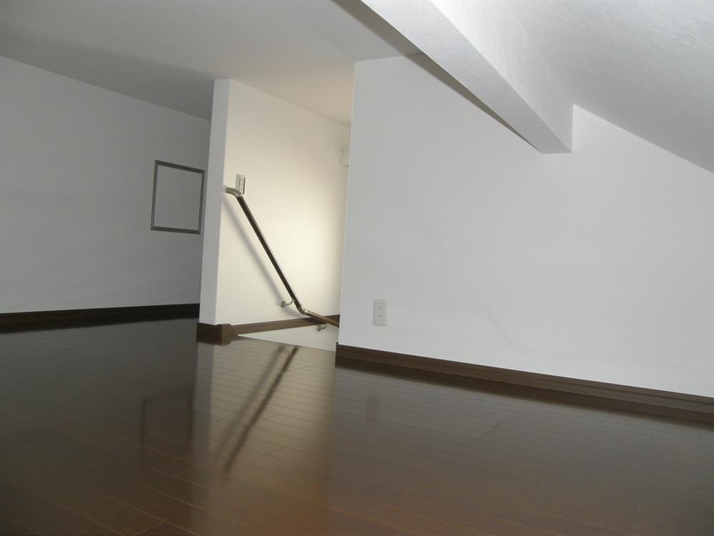 Other introspection.  ■ Stepped loft ・  ・ Go up the stairs. 