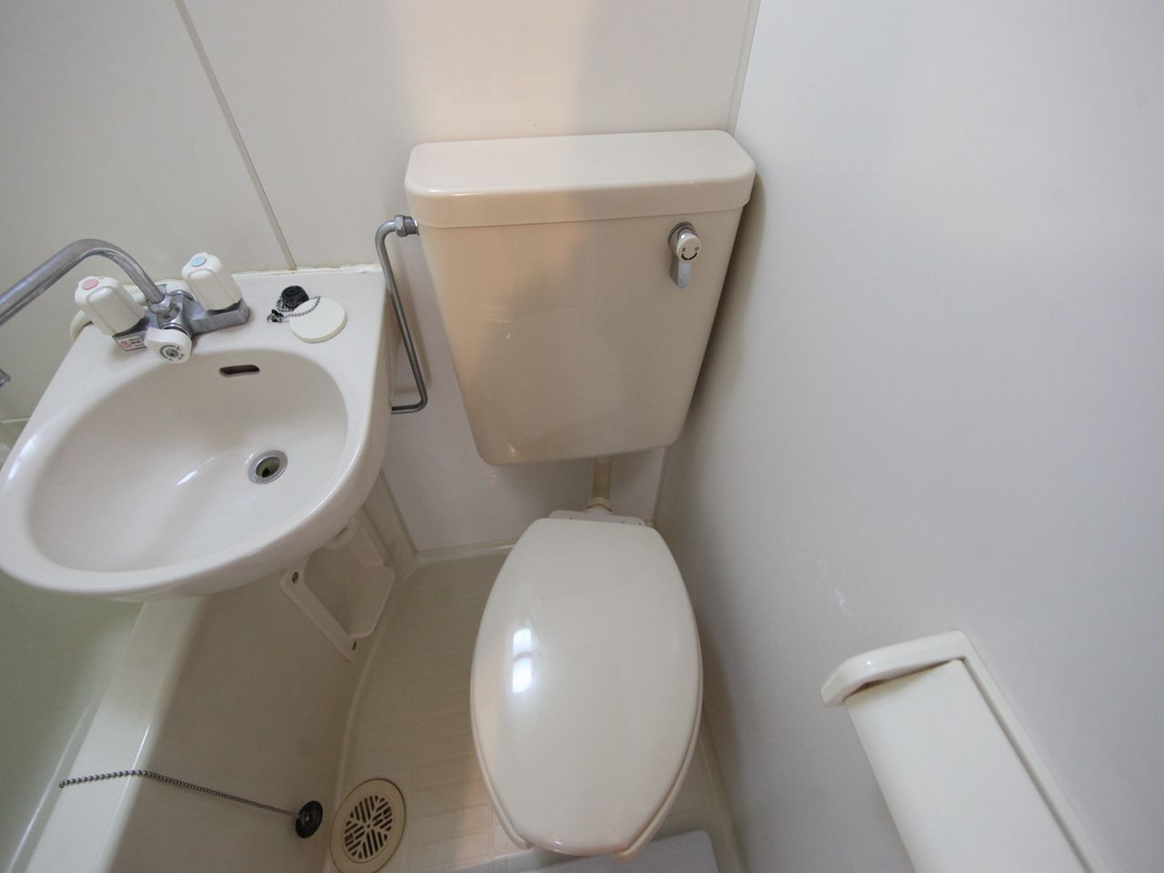 Toilet. Bathroom (toilet)