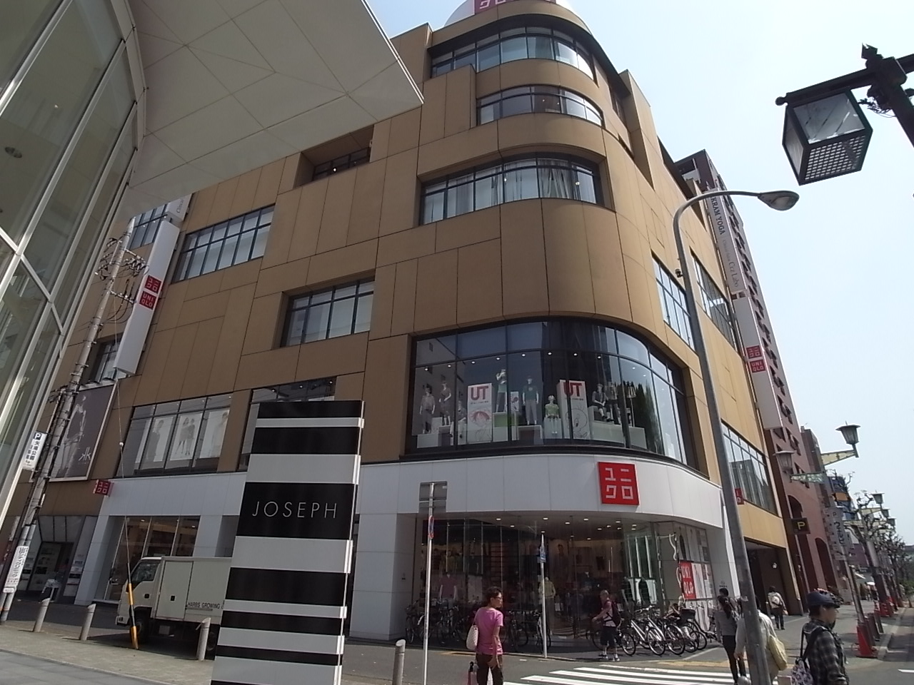 Shopping centre. UNIQLO (Uniqlo) 845m to Nagoya Sakae (shopping center)