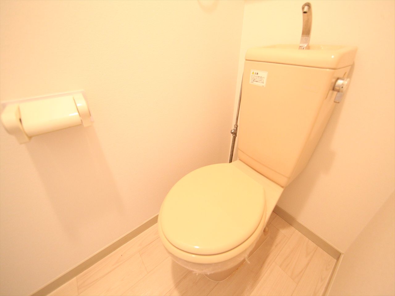 Toilet. Toilet (warm water washing toilet seat mounting possible)