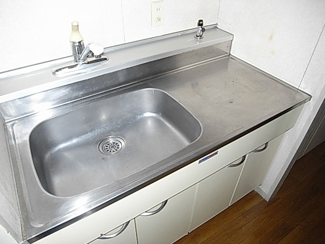 Kitchen. Sink large Storage generous amount of kitchen