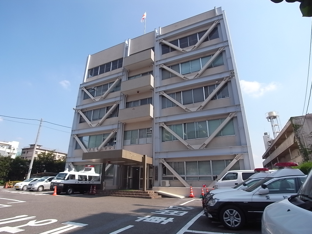 Police station ・ Police box. East police station (police station ・ Until alternating) 850m