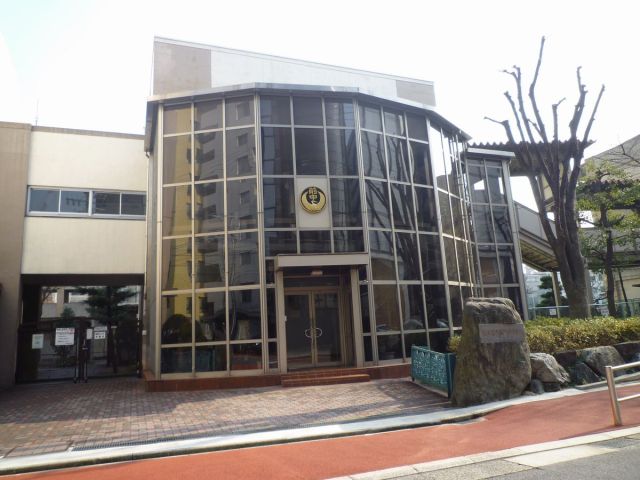 Junior high school. Municipal Maezu until junior high school (junior high school) 1200m