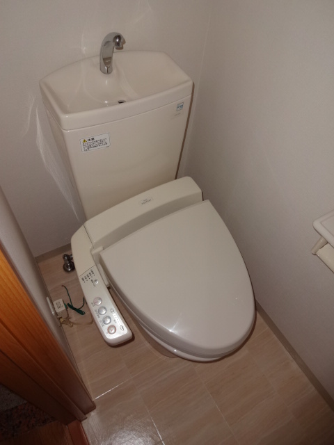 Toilet. Bidet also with