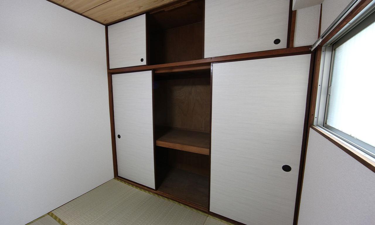 Receipt. Japanese-style room 4.5 Pledge Closet (storage rich have)