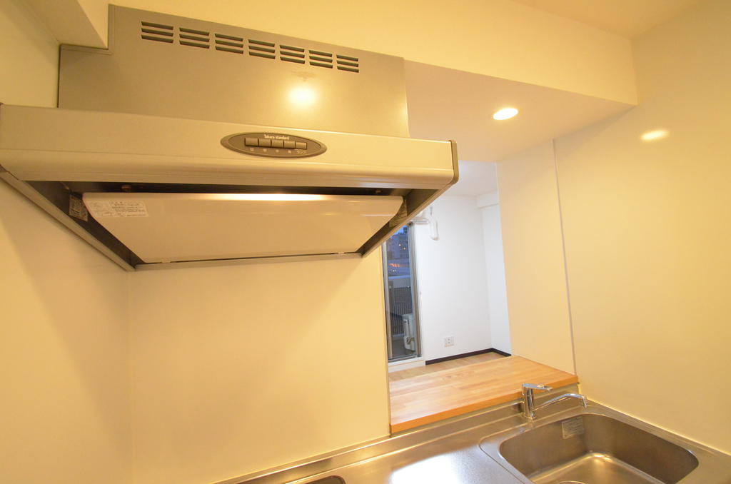 Kitchen. Exhaust Fan