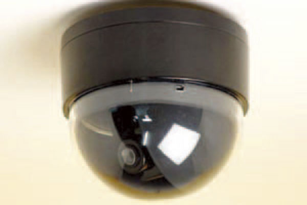 Security.  [Security surveillance camera] On-site ・ Order to prevent the intrusion and crime of a suspicious person into the building, A plurality of security surveillance cameras have been installed in the common areas (same specifications)