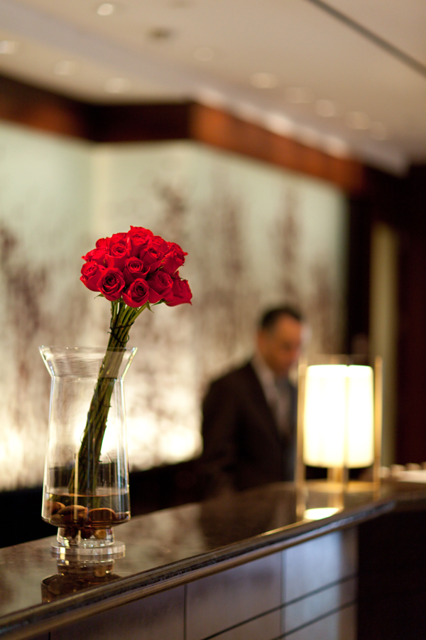Variety of services.  [Concierge] Concierge counter provided in the entrance hall. To the urban life of residents as comfortable, Staff will provide a variety of services in the heart of hospitality (image photo)