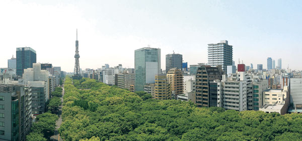 Surrounding environment. To the east, "Hisaya Odori Park". To the west, "Marunouchi". To the south, "Sakae". To the north of "Nagoya Castle" and "Government", There in the center of the four areas, It will be born in the zone between the "Hisaya Odori" and "Otsudori" (has been CG synthesizing Exterior - Rendering to local neighborhood photo (April 2013 shooting), In fact a slightly different)