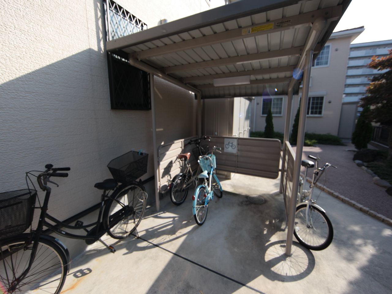 Other common areas. Bicycle equipped