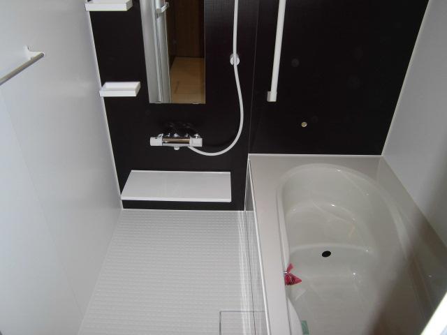 Bathroom. ◇ spacious 1 pyeong size