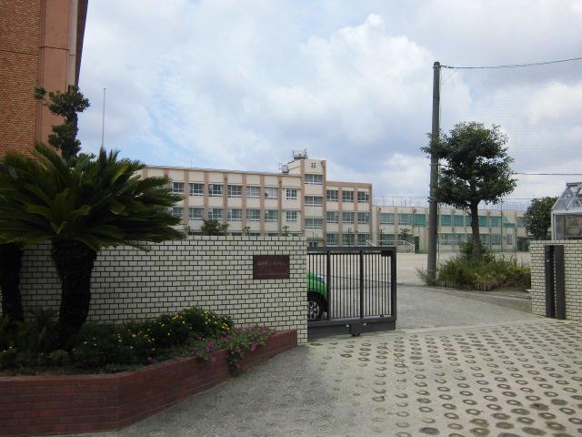 Junior high school. 1300m to Nagoya Municipal Hachiman Junior High School