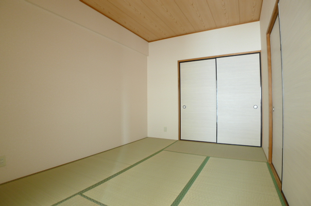 Living and room. Smell drifting Japanese-style room 6 Pledge of calm rush