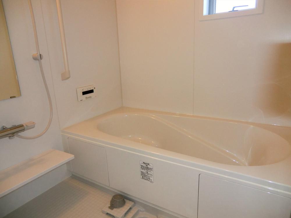 Bathroom. ◇ Bathroom ◇  Wide 1 tsubo size ・ Bathroom heating dryer ・ Warm bath ・ Otobasu ・ Barrier-free ・ There bathroom window