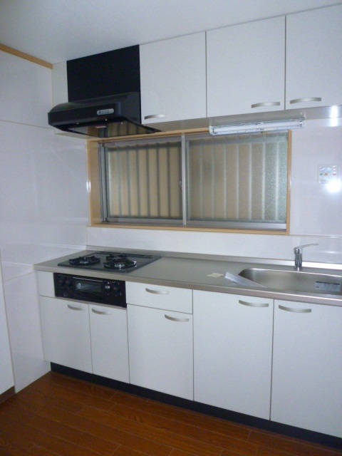 Kitchen. With gas stove