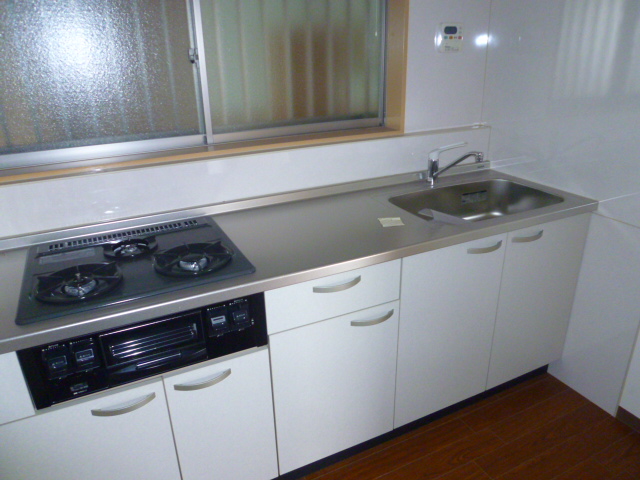 Kitchen. Clean kitchen stove of a three-necked ☆ 