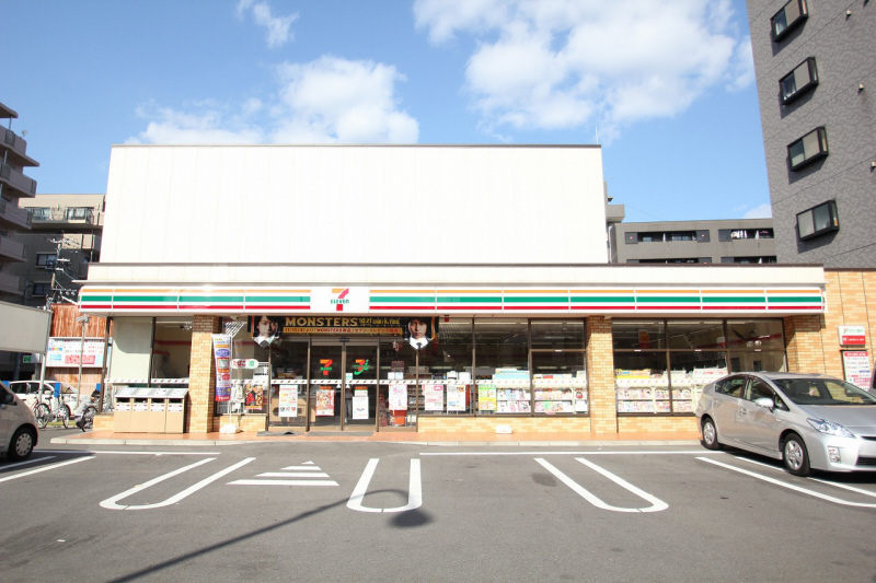 Convenience store. Eleven Nagoya Toda Station store (convenience store) to 400m