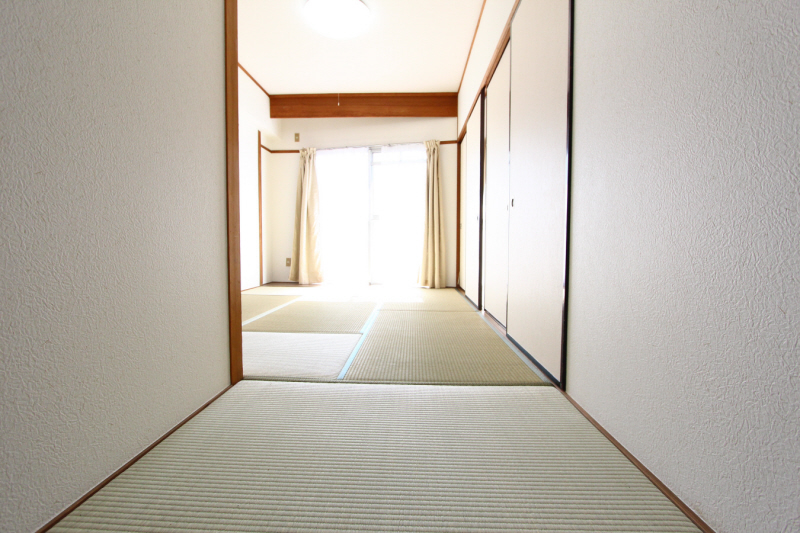 Other room space. Spacious there is also a 7 Pledge Japanese-style room