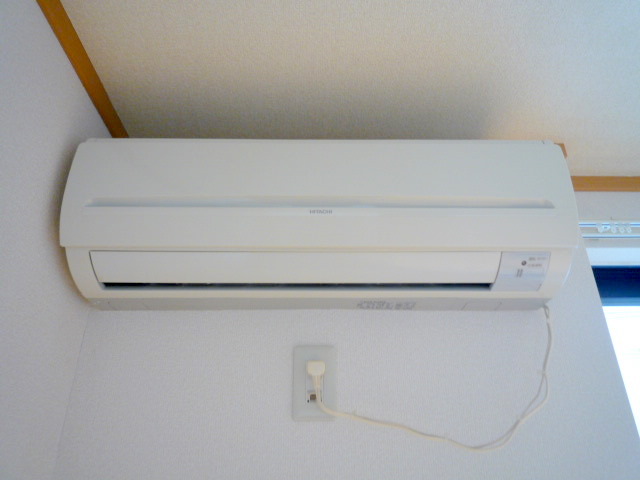 Other Equipment. Air conditioning of essential items is also mounted in Nagoya (The photograph is an image)