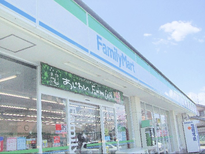 Convenience store. FamilyMart Yajimaya Rokyo store up (convenience store) 436m