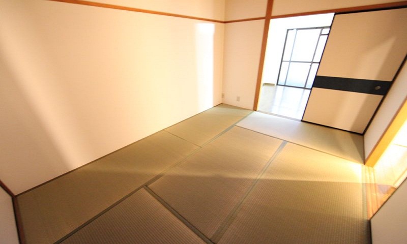 Other room space. Japanese-style room 6 quires With storage