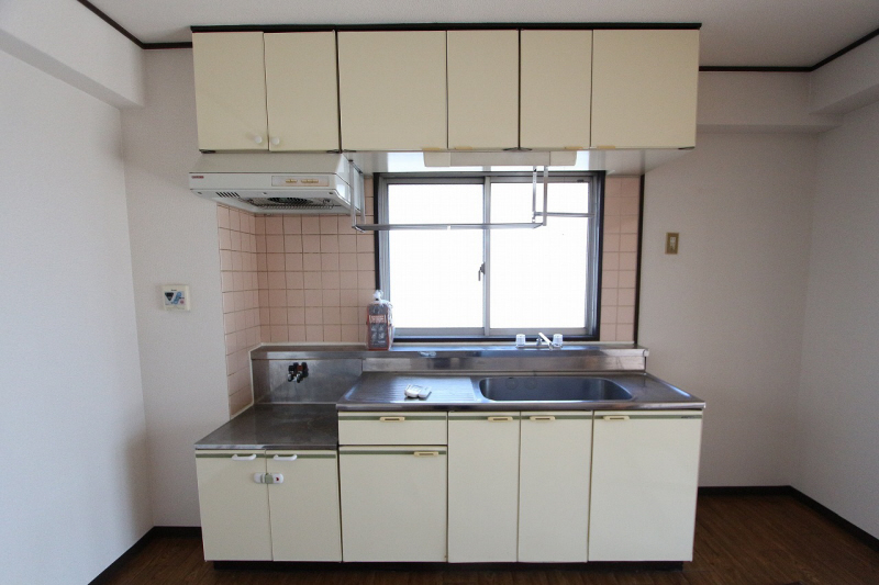 Kitchen.  ※ When shooting under renovation