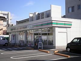 Convenience store. Lawson Store 100 220m up (convenience store)
