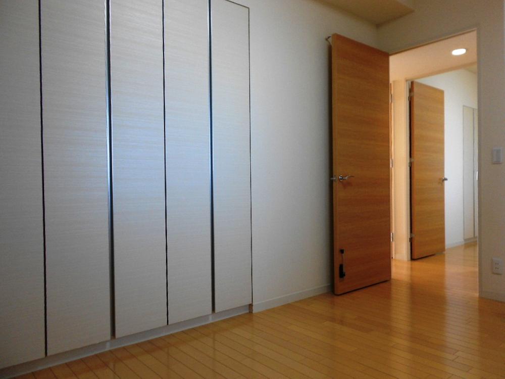 Non-living room. North-east side Western-style. (November 2013) Shooting