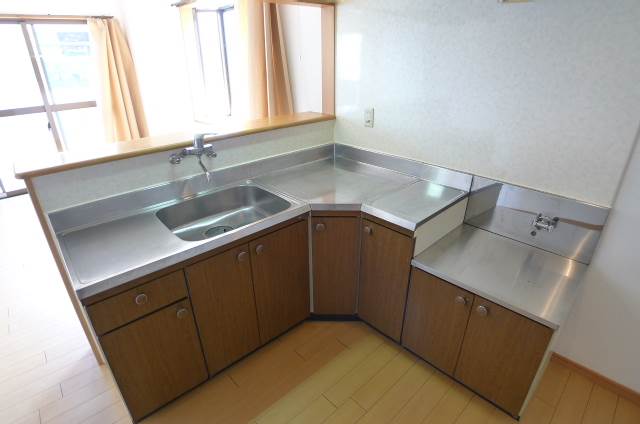 Kitchen. Dream of the L-shaped kitchen ☆ It takes many cutting board space