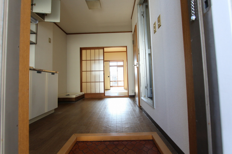 Entrance. There is immediately kitchen contains entrance. 