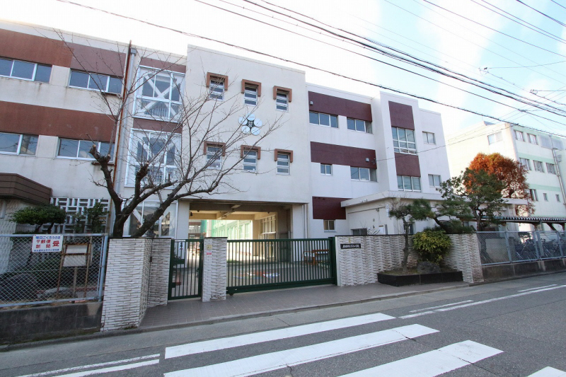 Primary school. Araco up to elementary school (elementary school) 487m