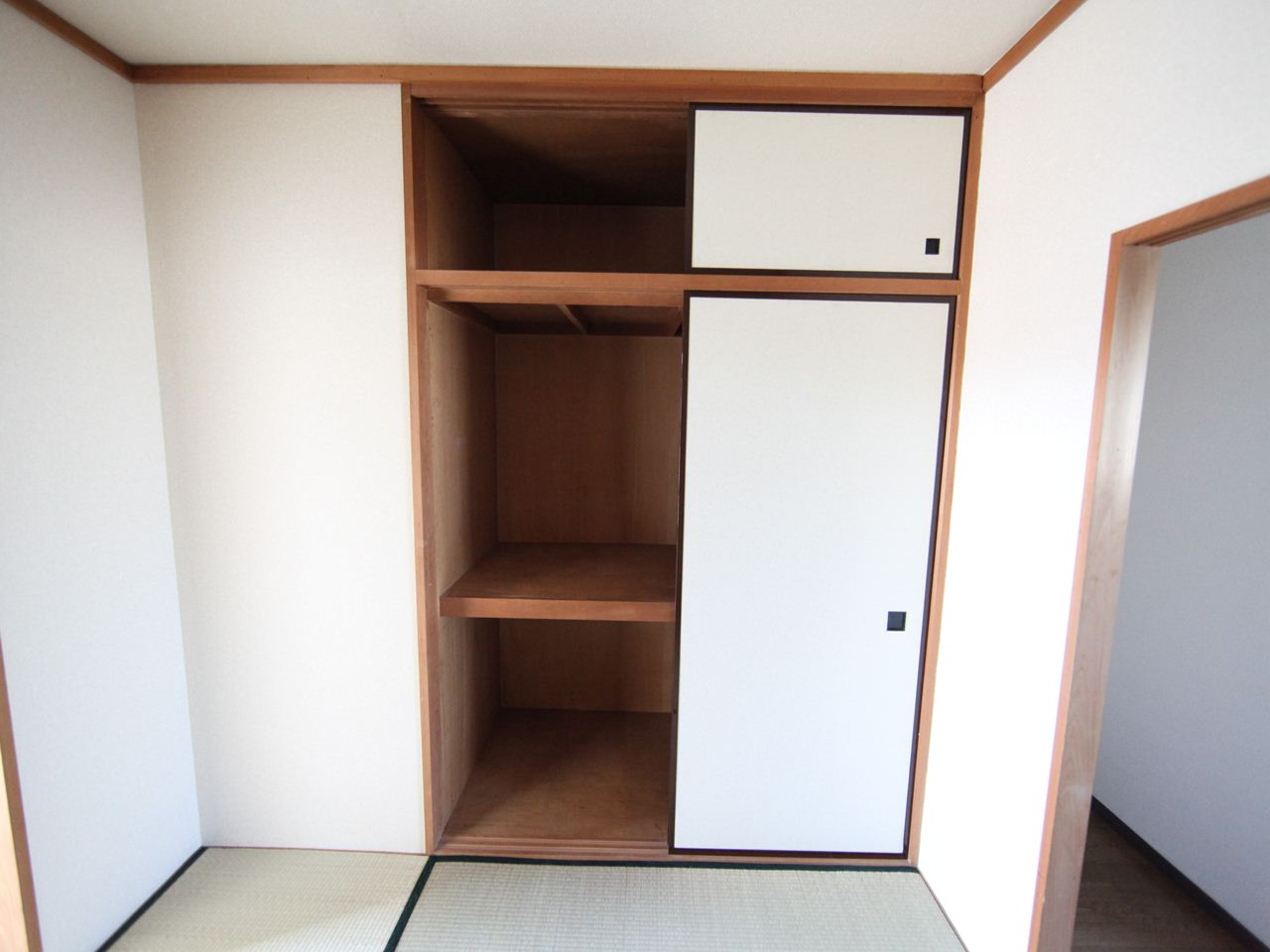 Receipt. Storage (Japanese-style room 4.5 Pledge)