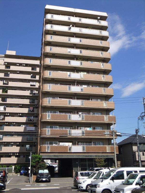 Local appearance photo. Local (10 May 2013) Shooting