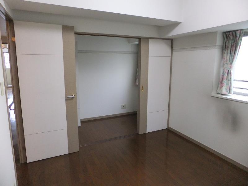 Non-living room. Indoor (10 May 2013) Shooting