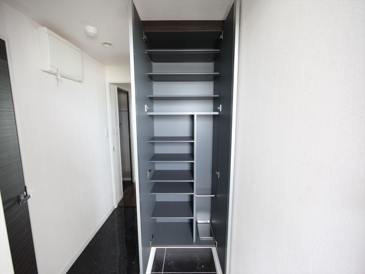 Entrance. Entrance Shoe box Storage rich have